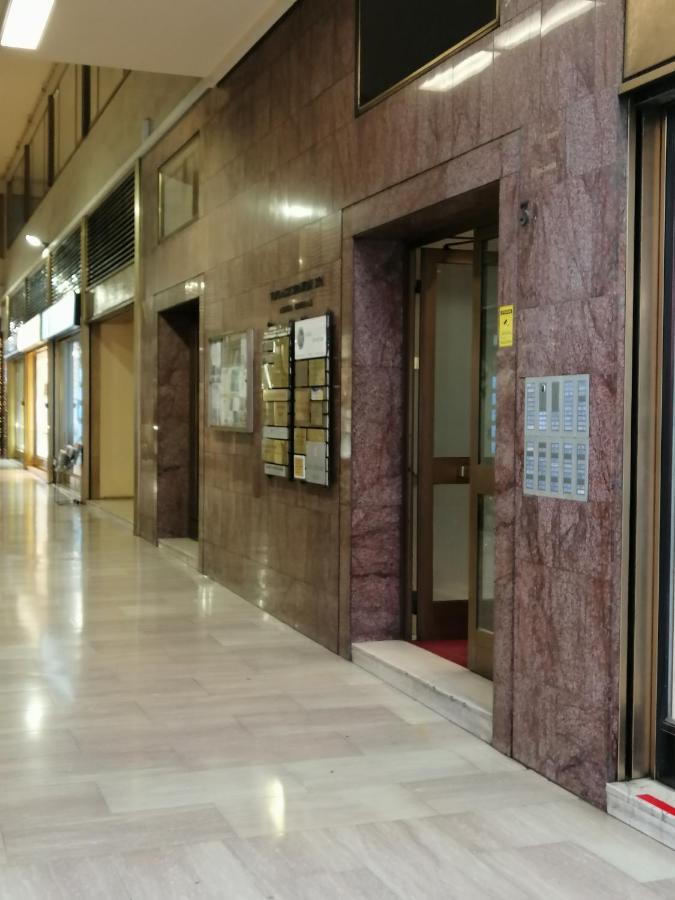 Galleria Del Toro Apartments โบโลญญา ภายนอก รูปภาพ
